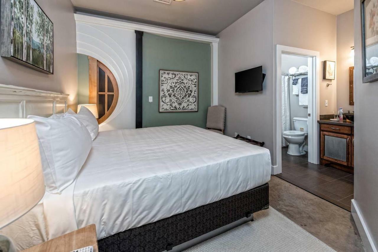 Green Door Lofts -Magnolia Loft, Silos/Downtown Waco Bagian luar foto