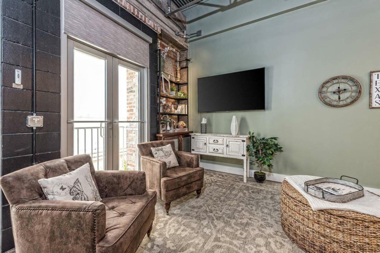 Green Door Lofts -Magnolia Loft, Silos/Downtown Waco Bagian luar foto